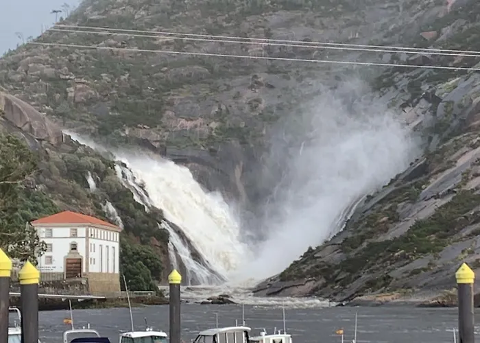Casa Entrehorreos Tatil Evi Carnota